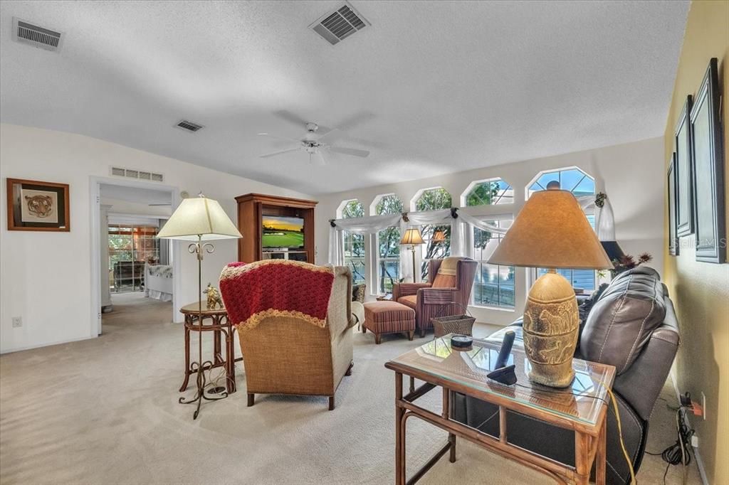 For Sale: $168,500 (2 beds, 2 baths, 1510 Square Feet)