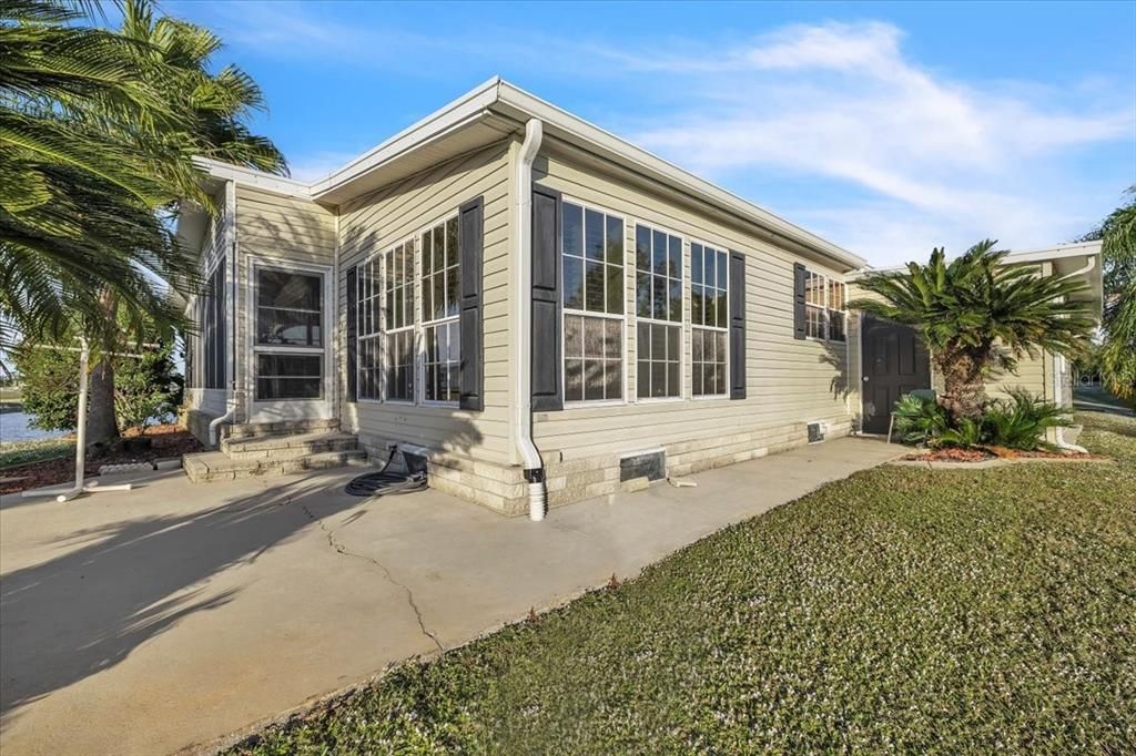 For Sale: $168,500 (2 beds, 2 baths, 1510 Square Feet)