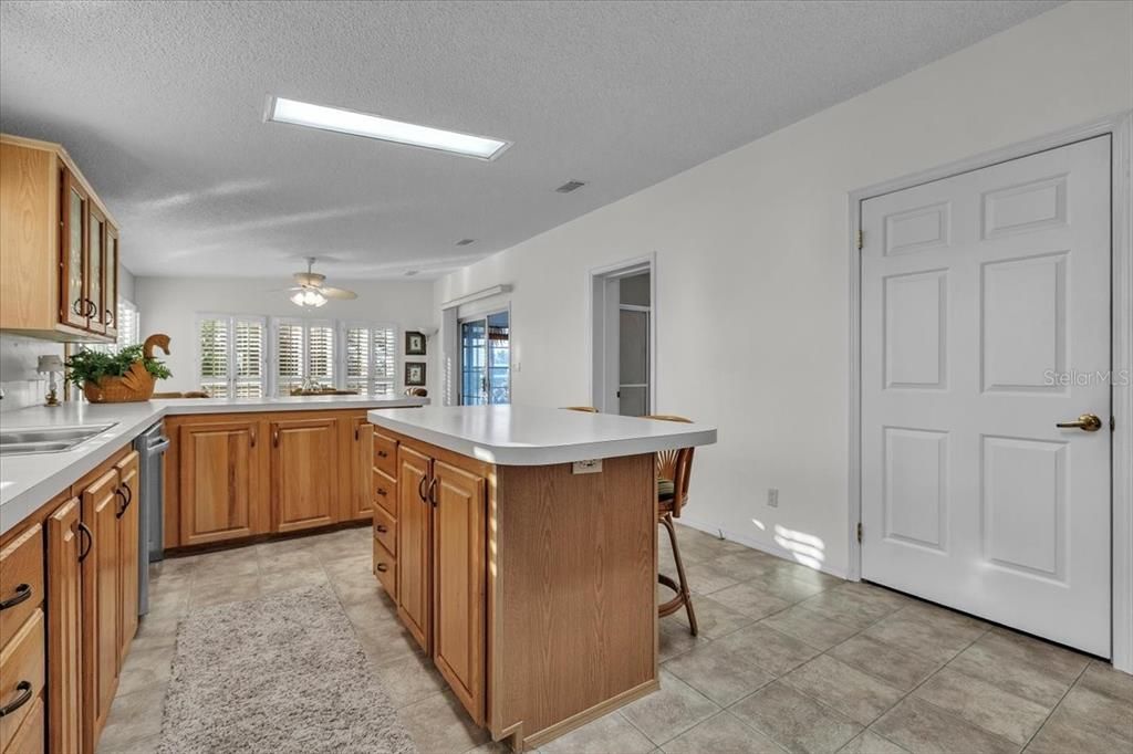 For Sale: $168,500 (2 beds, 2 baths, 1510 Square Feet)