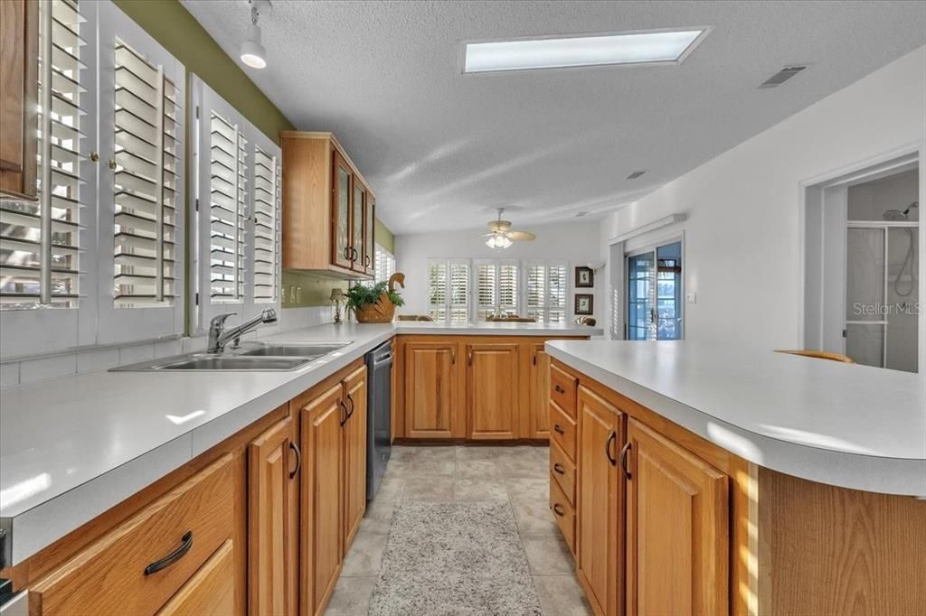 For Sale: $168,500 (2 beds, 2 baths, 1510 Square Feet)