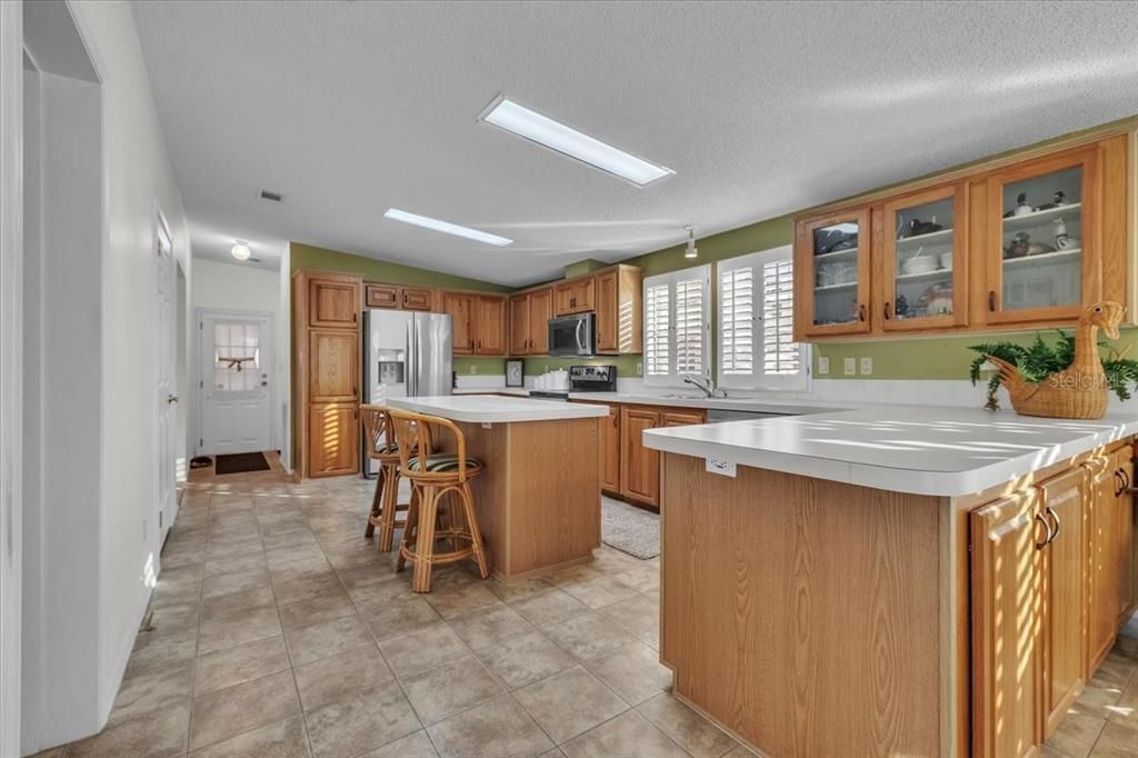 For Sale: $168,500 (2 beds, 2 baths, 1510 Square Feet)