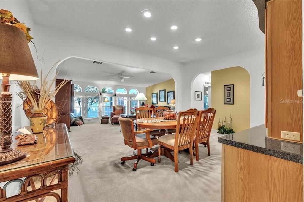 For Sale: $168,500 (2 beds, 2 baths, 1510 Square Feet)