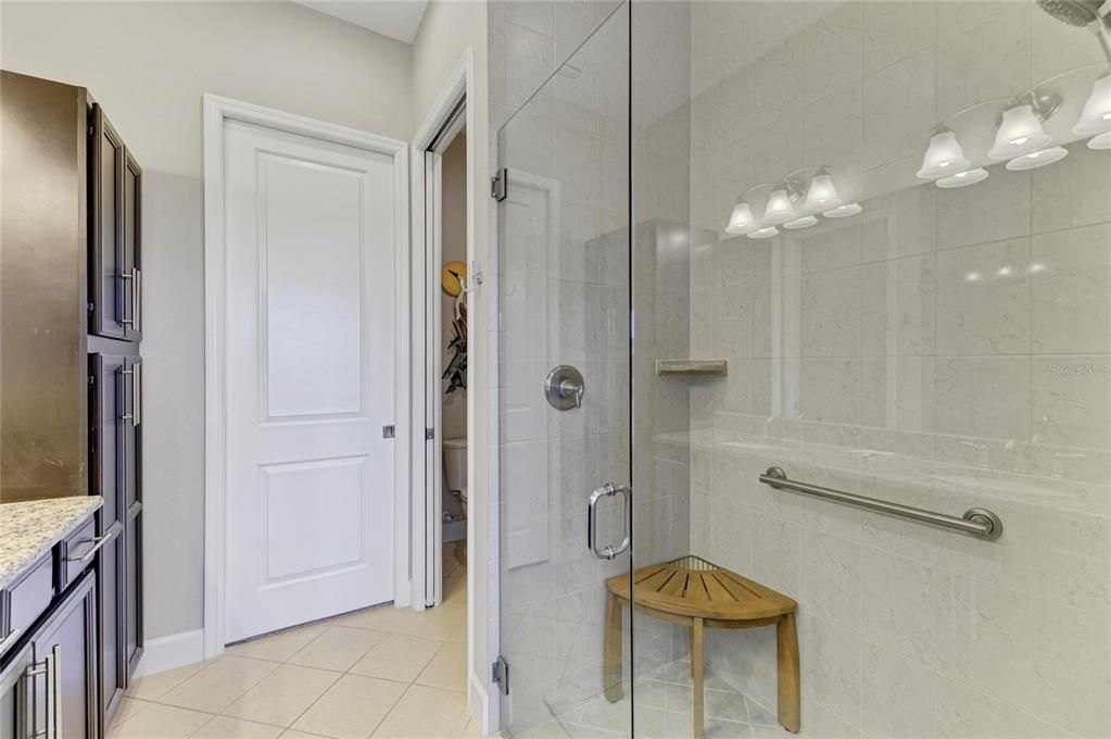 For Sale: $899,000 (2 beds, 2 baths, 1616 Square Feet)