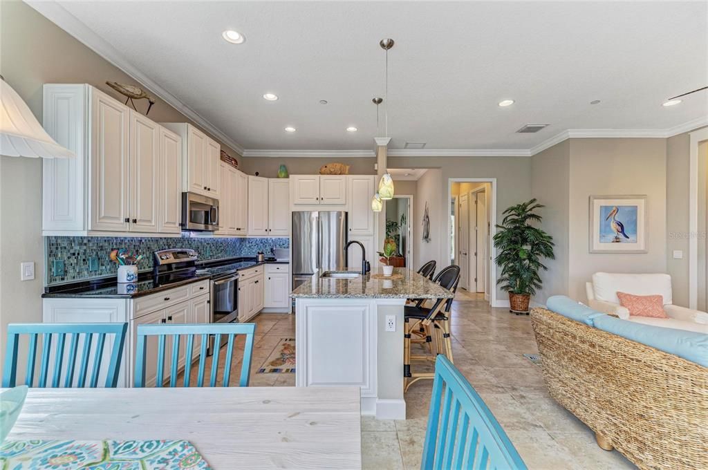 For Sale: $899,000 (2 beds, 2 baths, 1616 Square Feet)