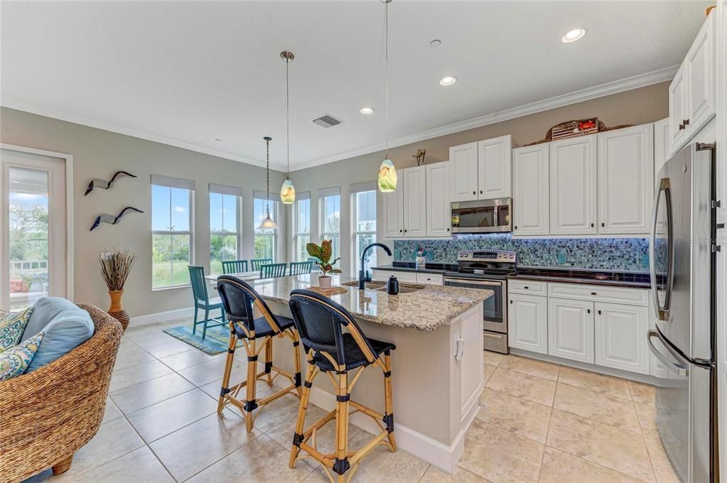 For Sale: $899,000 (2 beds, 2 baths, 1616 Square Feet)