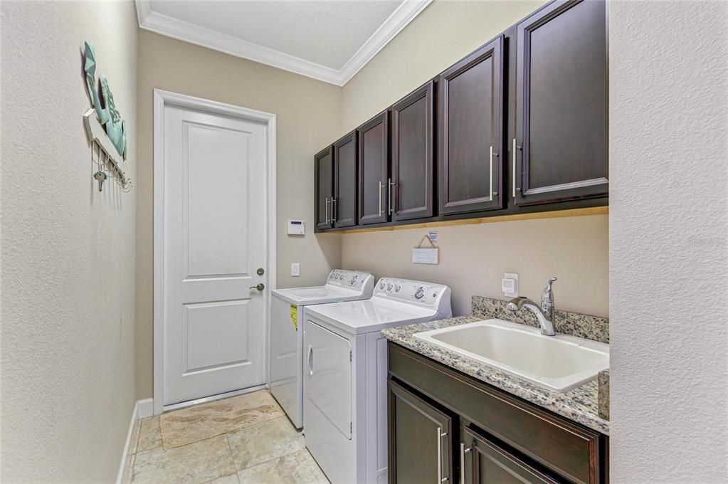 For Sale: $899,000 (2 beds, 2 baths, 1616 Square Feet)