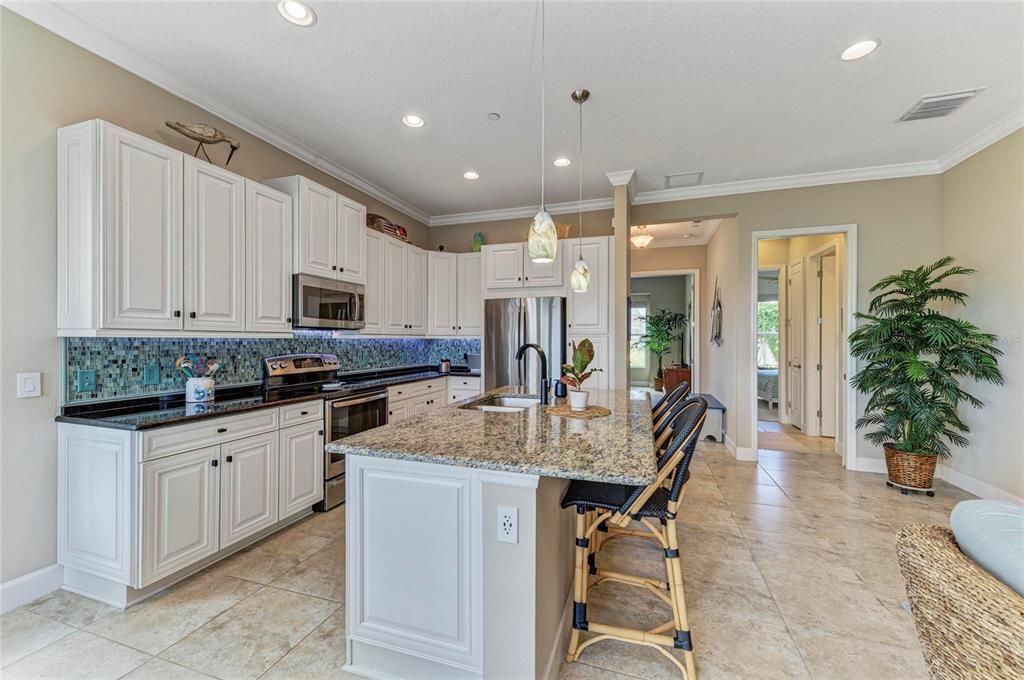 For Sale: $899,000 (2 beds, 2 baths, 1616 Square Feet)