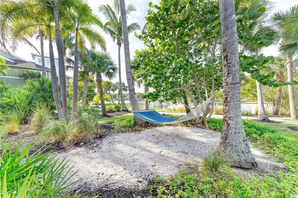 For Sale: $899,000 (2 beds, 2 baths, 1616 Square Feet)