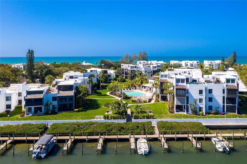 En Venta: $589,900 (2 camas, 2 baños, 1161 Pies cuadrados)