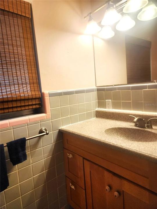 En Venta: $399,000 (3 camas, 2 baños, 1216 Pies cuadrados)