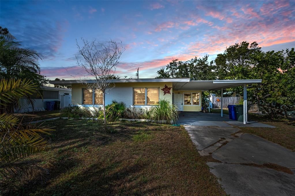 En Venta: $399,000 (3 camas, 2 baños, 1216 Pies cuadrados)