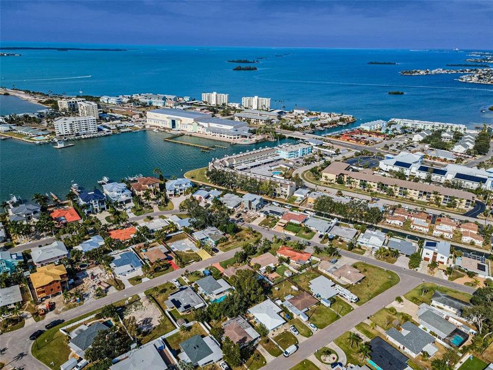 En Venta: $399,000 (3 camas, 2 baños, 1216 Pies cuadrados)