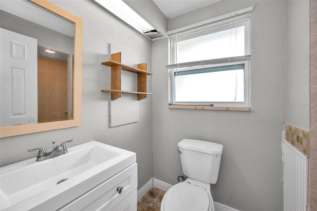 En Venta: $399,000 (3 camas, 2 baños, 1216 Pies cuadrados)