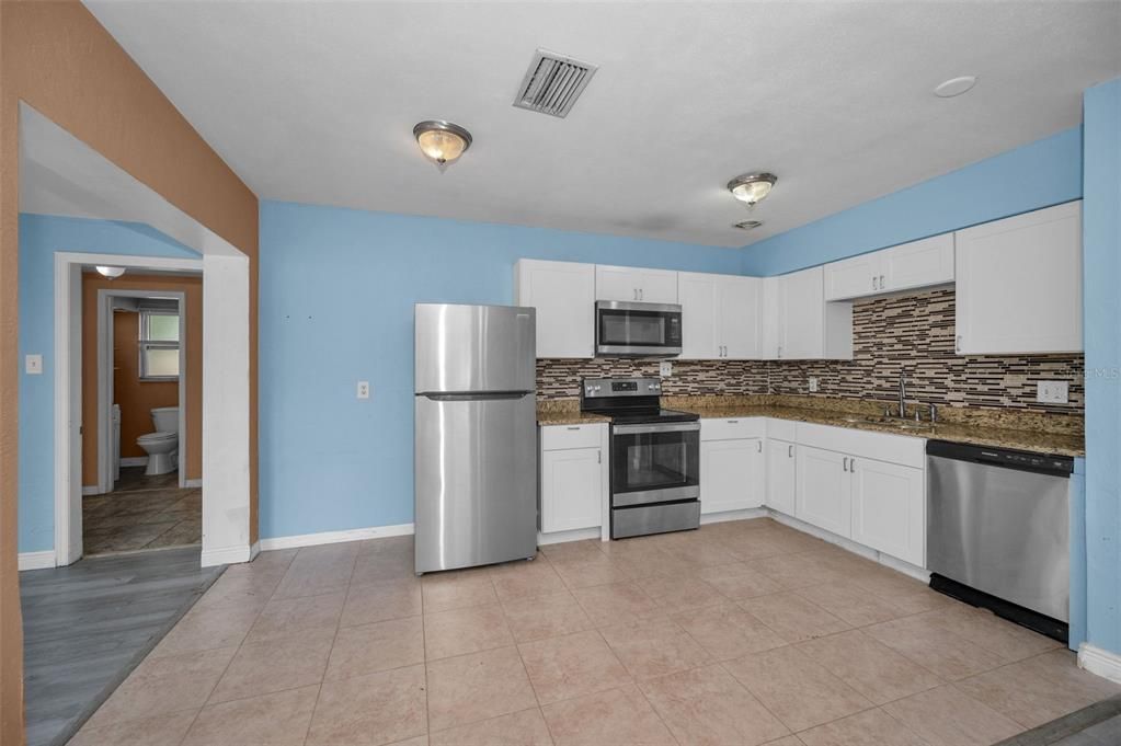 En Venta: $399,000 (3 camas, 2 baños, 1216 Pies cuadrados)