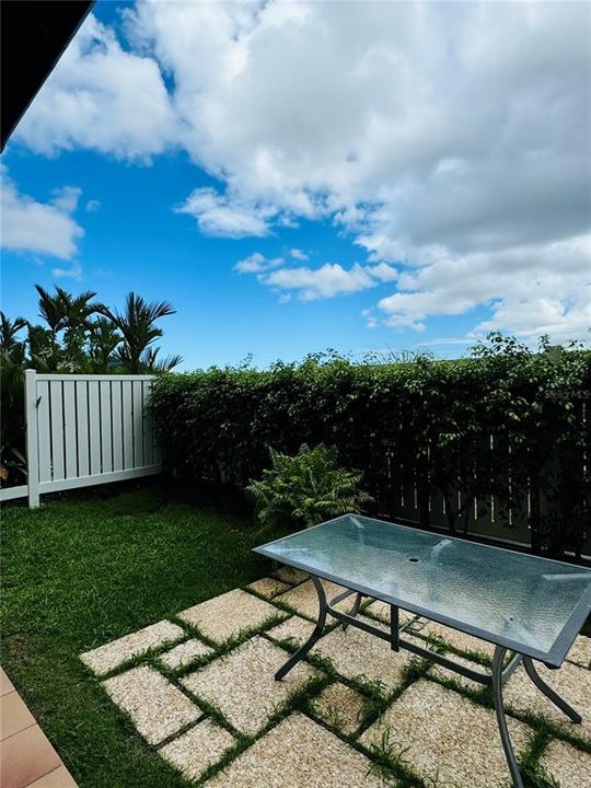 出租: $4,000 (3 贝兹, 2 浴室, 1835 平方英尺)