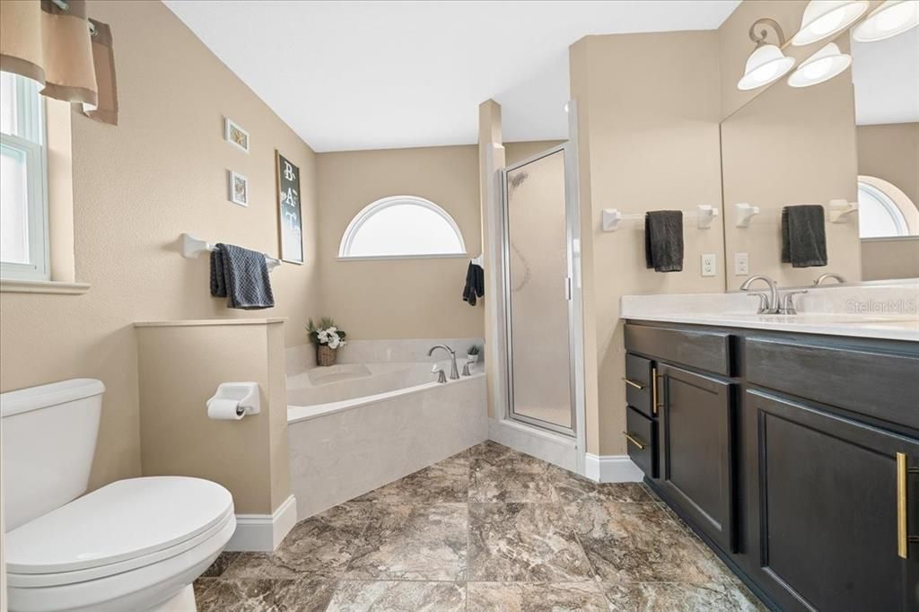 For Sale: $365,000 (3 beds, 2 baths, 2223 Square Feet)