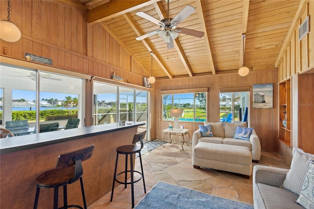 待售: $2,100,000 (4 贝兹, 3 浴室, 2587 平方英尺)