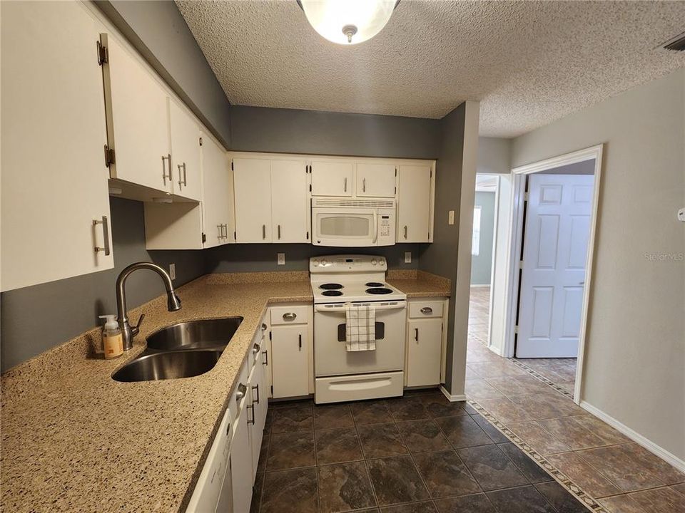 En Venta: $239,500 (2 camas, 2 baños, 1106 Pies cuadrados)