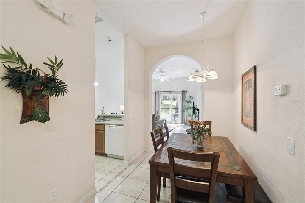 En Venta: $179,500 (3 camas, 2 baños, 1227 Pies cuadrados)