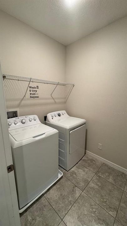 出租: $2,850 (4 贝兹, 3 浴室, 2037 平方英尺)