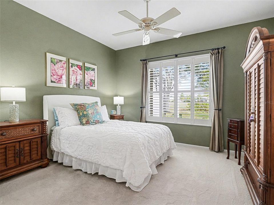 For Sale: $299,000 (2 beds, 2 baths, 1577 Square Feet)