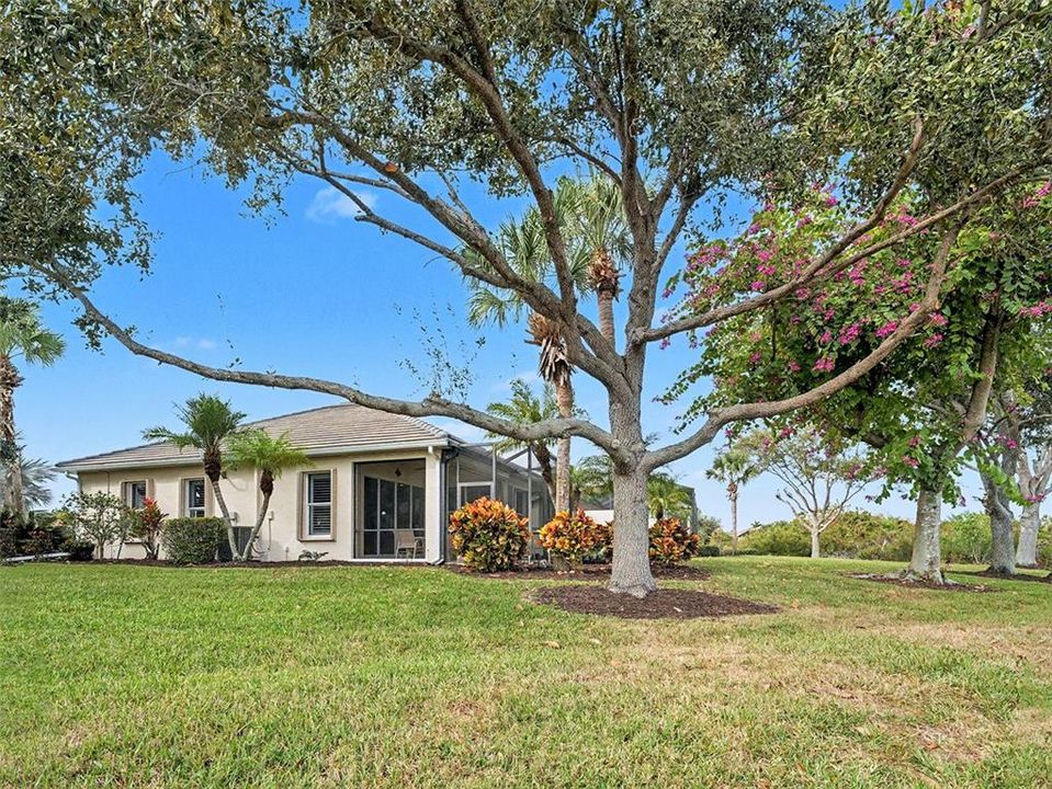 For Sale: $299,000 (2 beds, 2 baths, 1577 Square Feet)