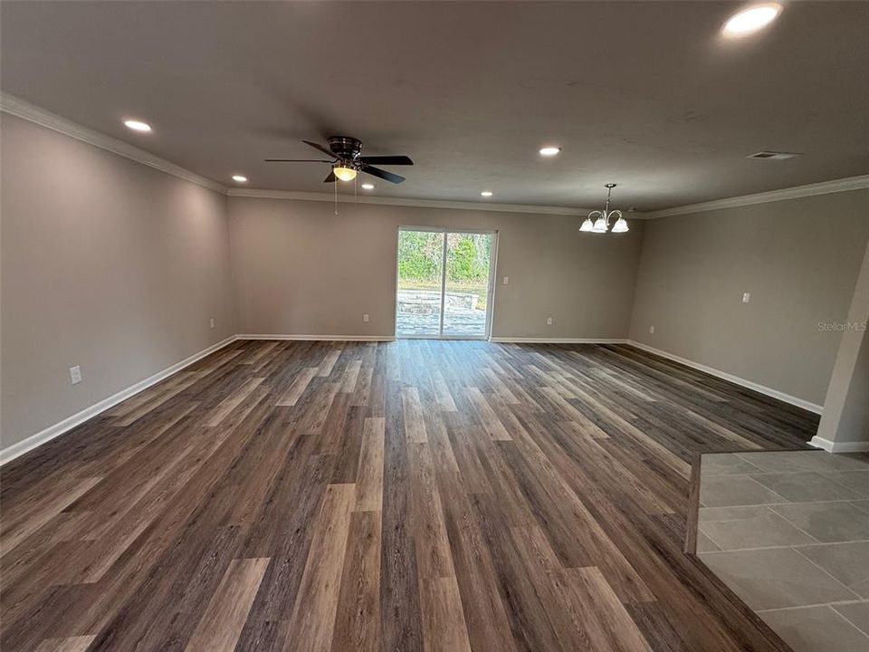 待售: $450,000 (4 贝兹, 3 浴室, 2016 平方英尺)