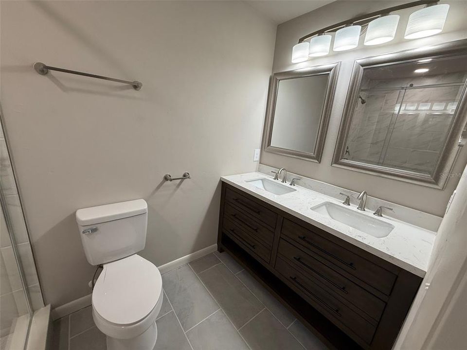 待售: $450,000 (4 贝兹, 3 浴室, 2016 平方英尺)