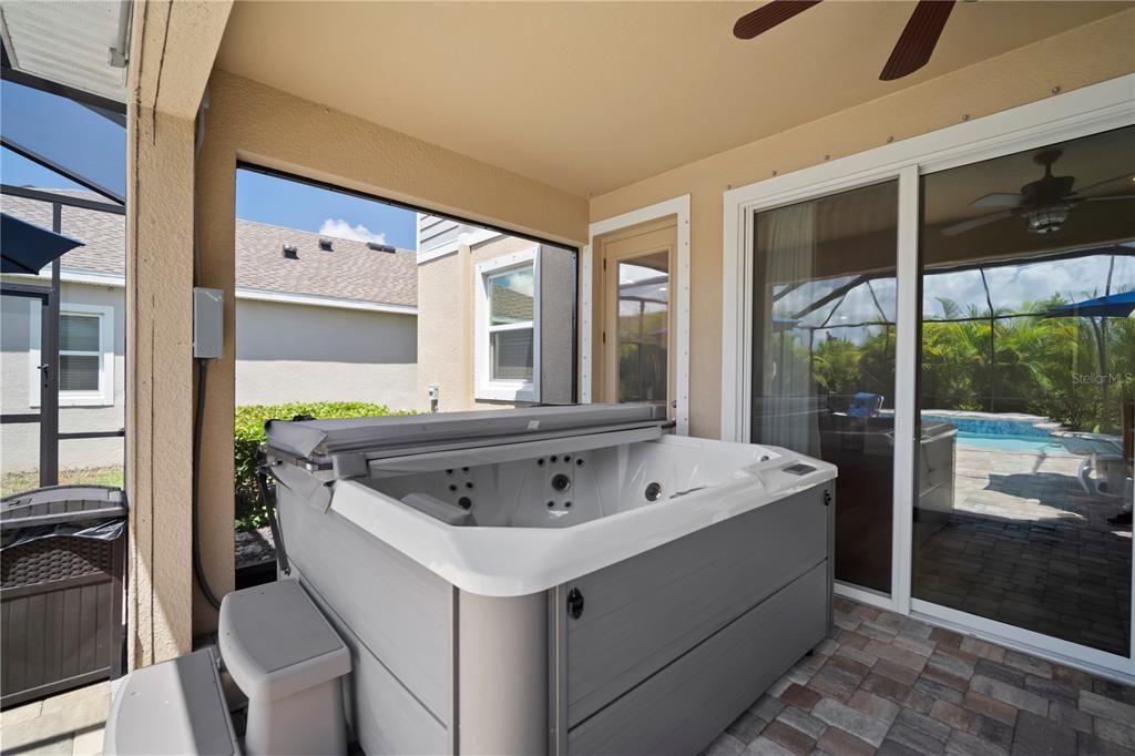 En Renta: $3,600 (4 camas, 2 baños, 2523 Pies cuadrados)