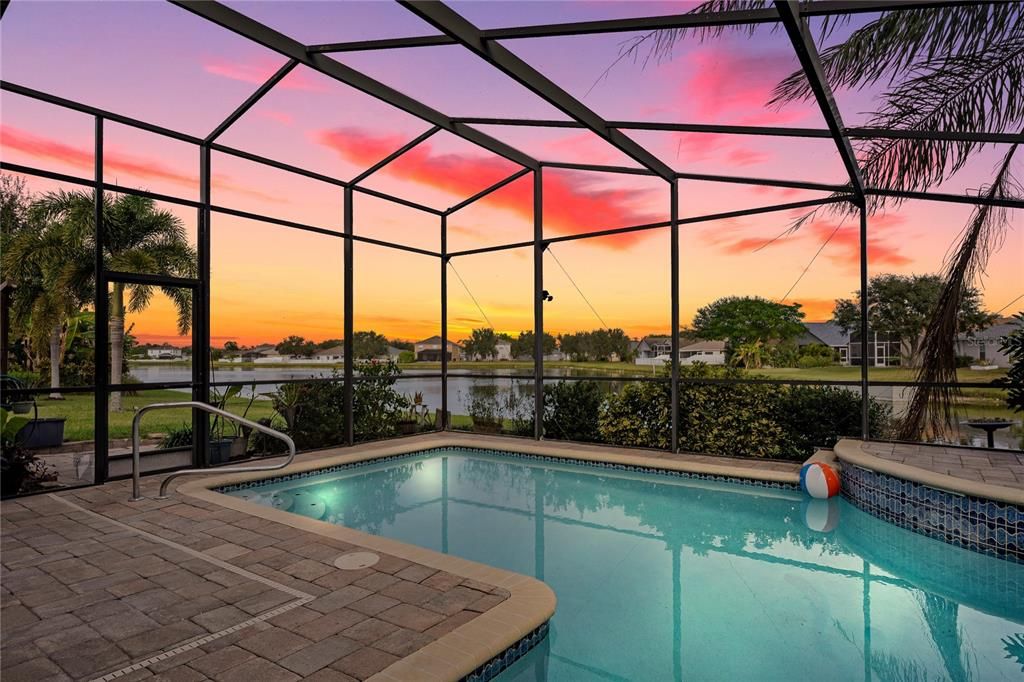 待售: $409,000 (4 贝兹, 3 浴室, 1799 平方英尺)