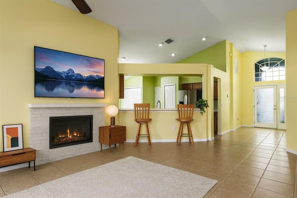 待售: $409,000 (4 贝兹, 3 浴室, 1799 平方英尺)