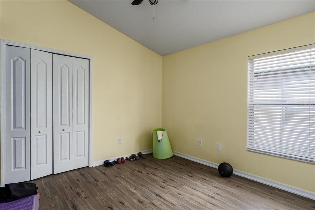 待售: $409,000 (4 贝兹, 3 浴室, 1799 平方英尺)