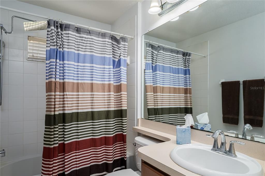 待售: $409,000 (4 贝兹, 3 浴室, 1799 平方英尺)