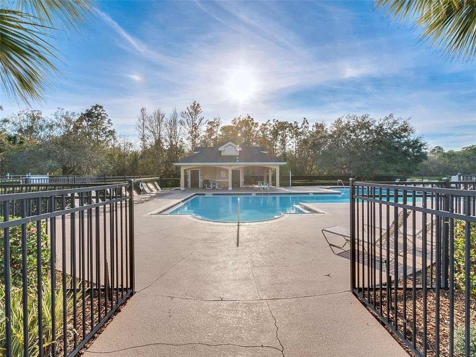 На продажу: $1,100,000 (6 спален, 4 ванн, 3882 Квадратных фут)