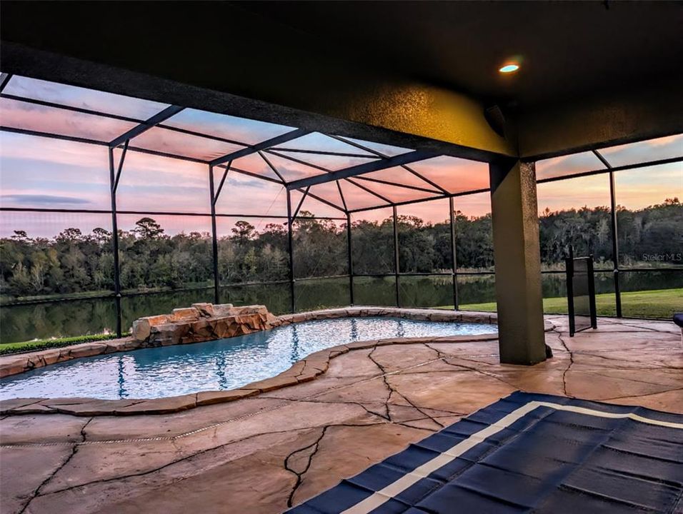 На продажу: $1,100,000 (6 спален, 4 ванн, 3882 Квадратных фут)