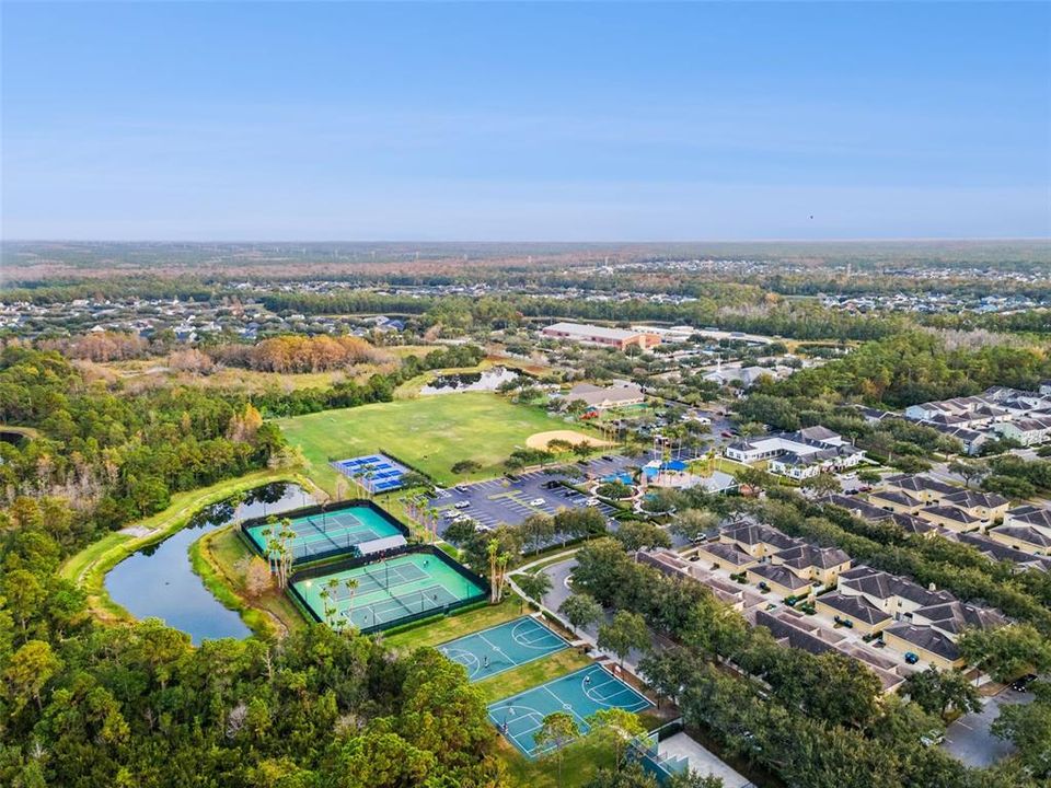 На продажу: $1,100,000 (6 спален, 4 ванн, 3882 Квадратных фут)