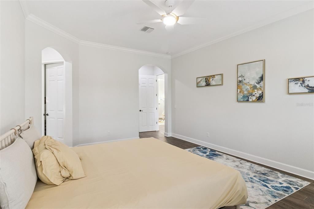 На продажу: $1,100,000 (6 спален, 4 ванн, 3882 Квадратных фут)