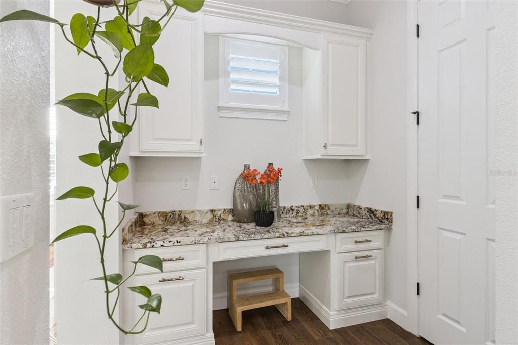 На продажу: $1,100,000 (6 спален, 4 ванн, 3882 Квадратных фут)