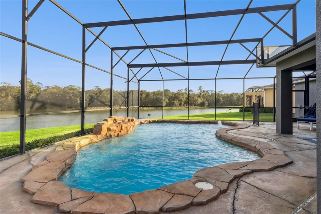 На продажу: $1,100,000 (6 спален, 4 ванн, 3882 Квадратных фут)