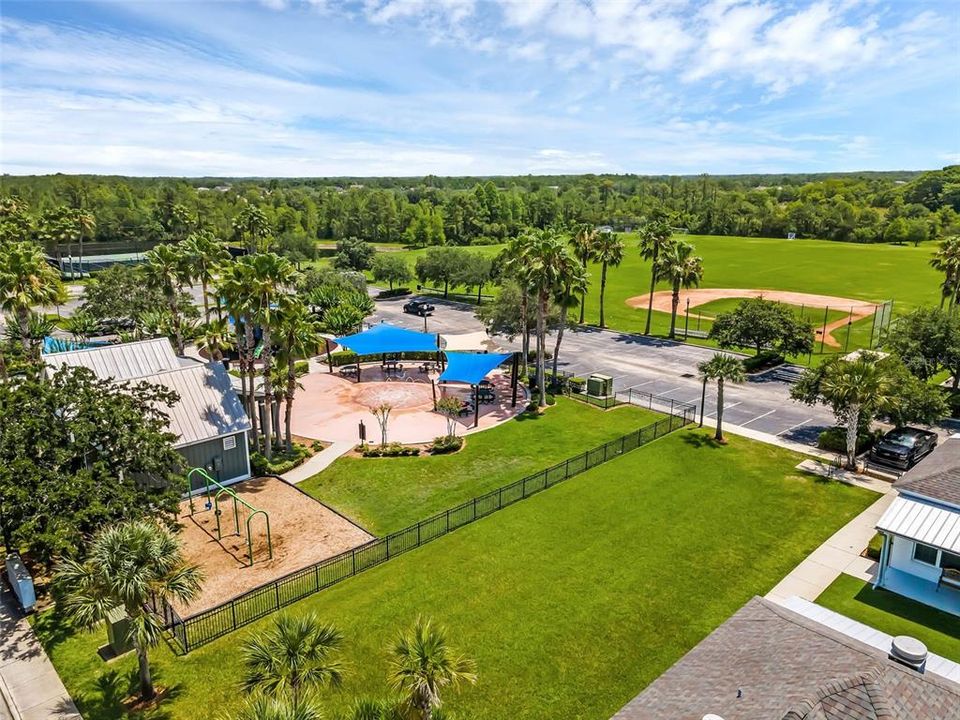 На продажу: $1,100,000 (6 спален, 4 ванн, 3882 Квадратных фут)