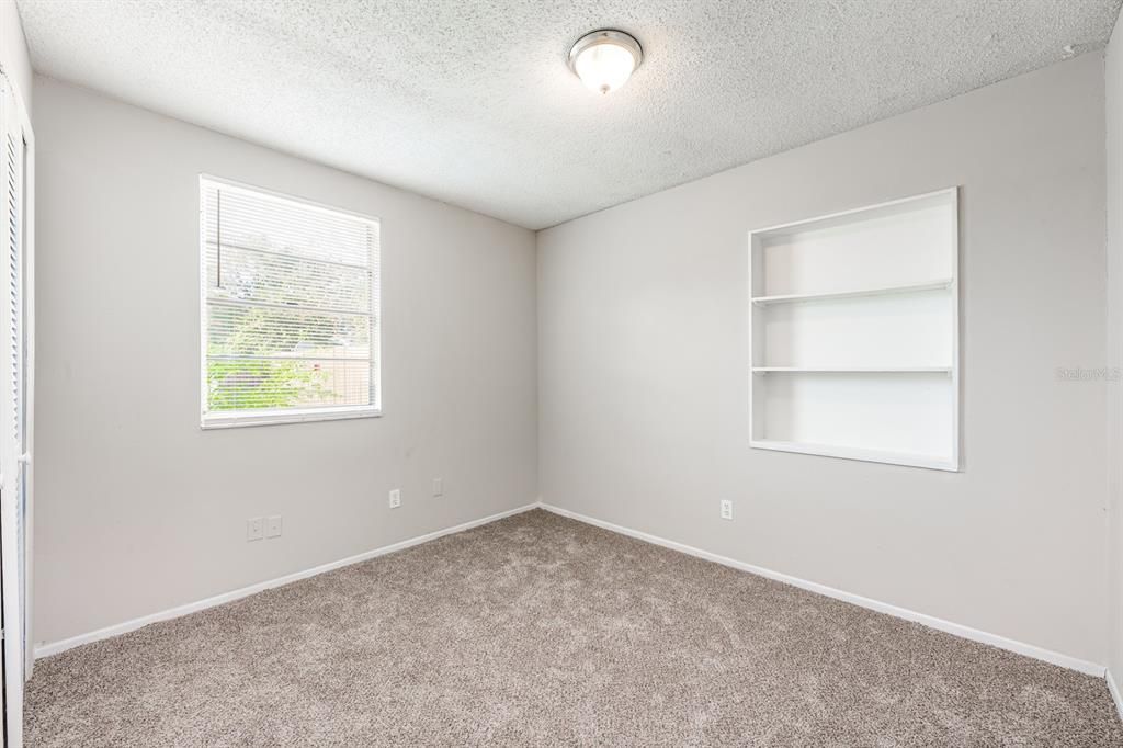 На продажу: $250,000 (3 спален, 2 ванн, 1070 Квадратных фут)