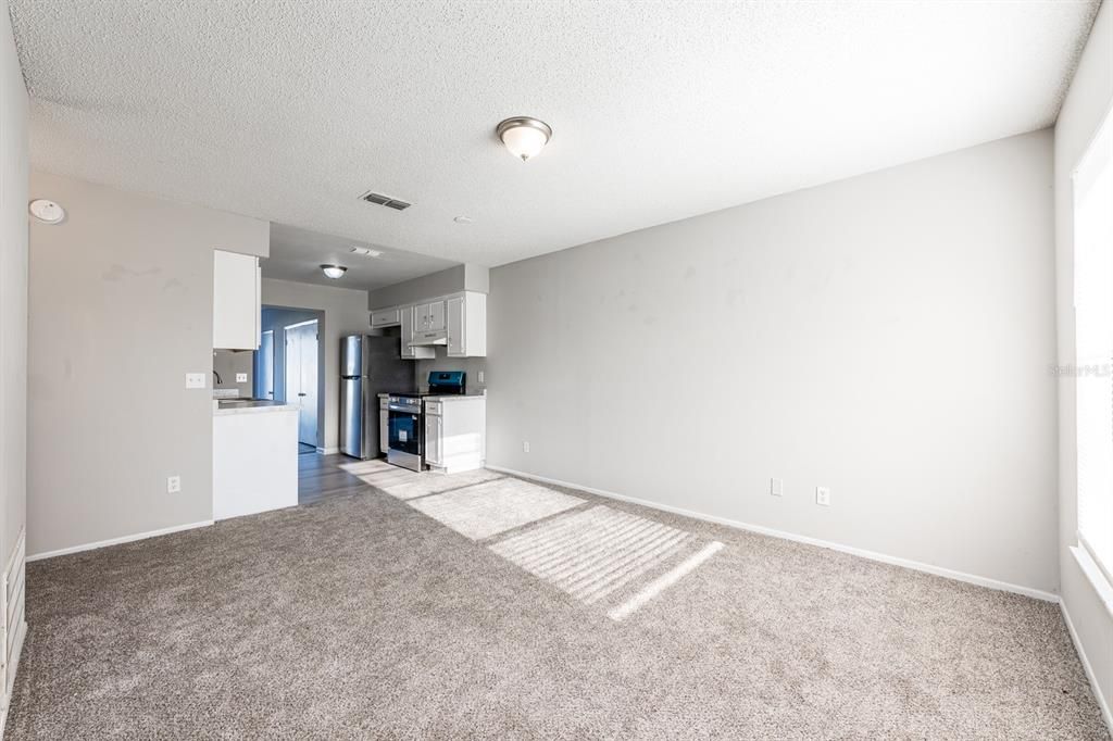 На продажу: $250,000 (3 спален, 2 ванн, 1070 Квадратных фут)