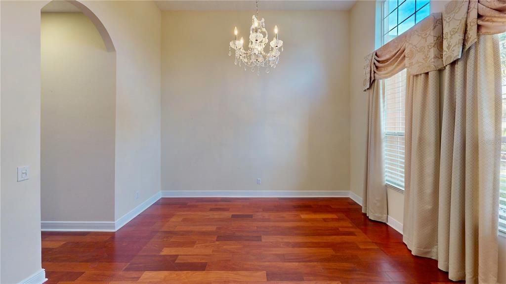 For Sale: $600,000 (4 beds, 3 baths, 2679 Square Feet)