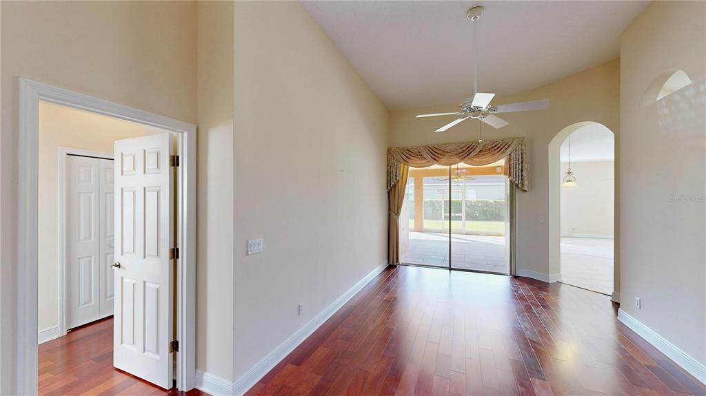 For Sale: $600,000 (4 beds, 3 baths, 2679 Square Feet)