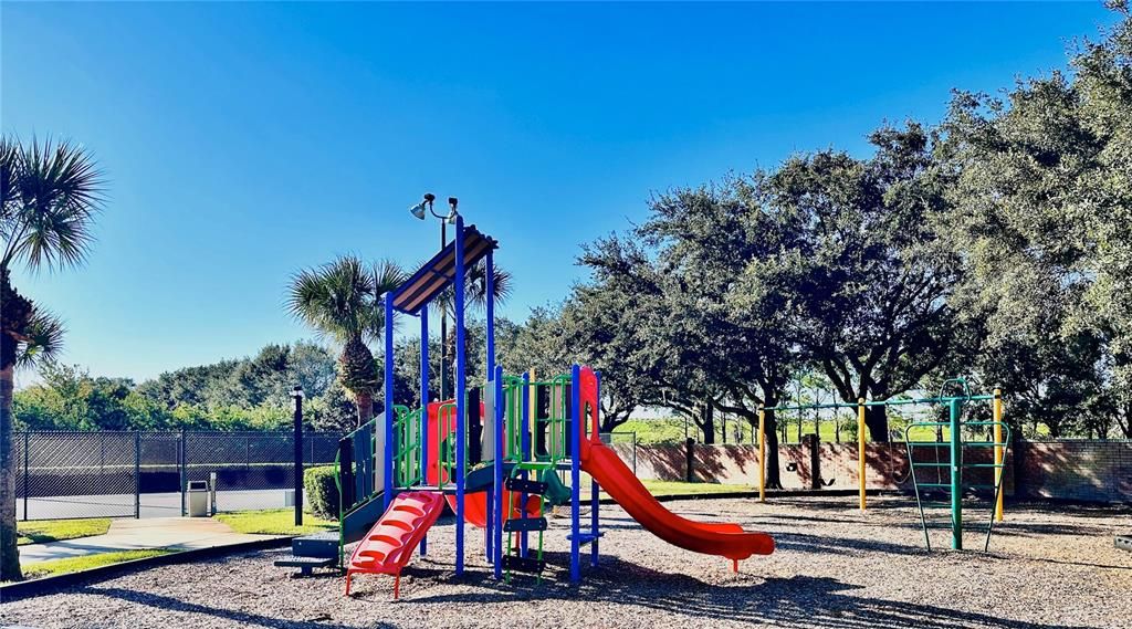 For Sale: $600,000 (4 beds, 3 baths, 2679 Square Feet)