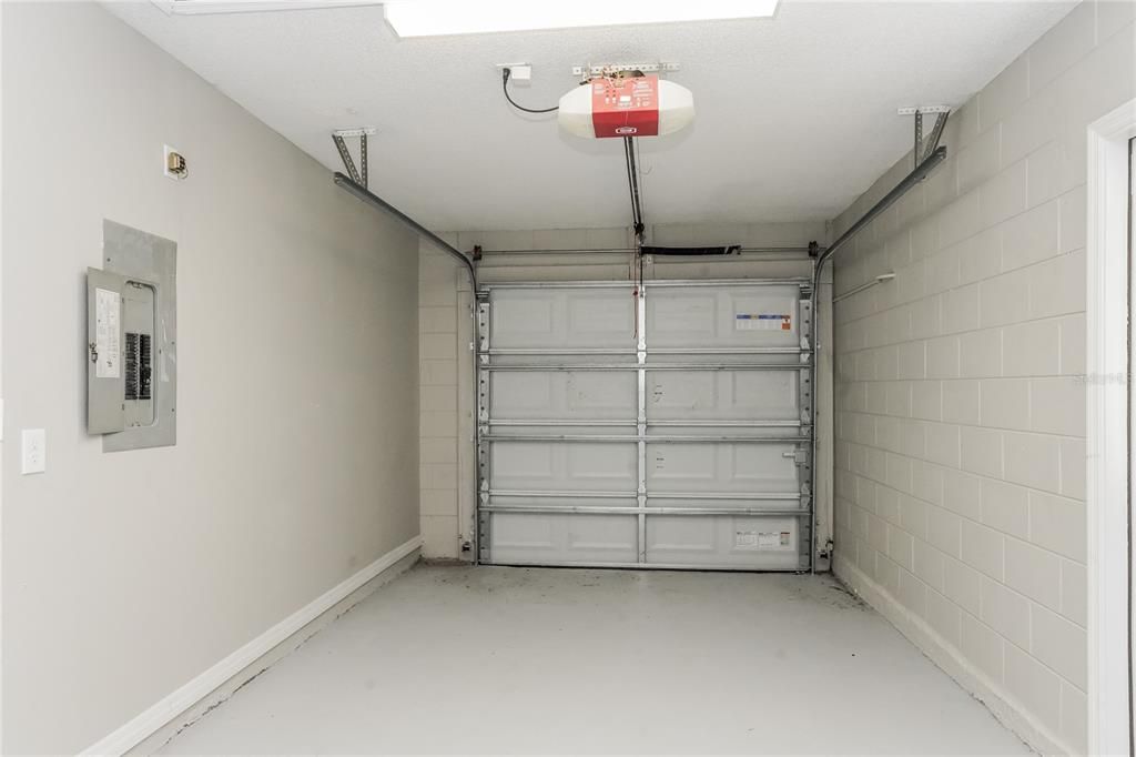 For Rent: $2,160 (3 beds, 2 baths, 1164 Square Feet)