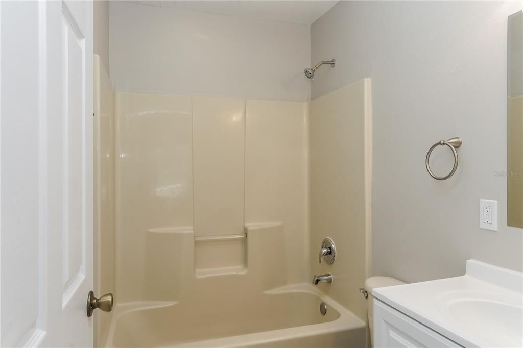 For Rent: $2,160 (3 beds, 2 baths, 1164 Square Feet)