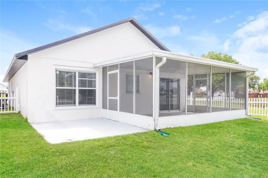 For Rent: $2,160 (3 beds, 2 baths, 1164 Square Feet)