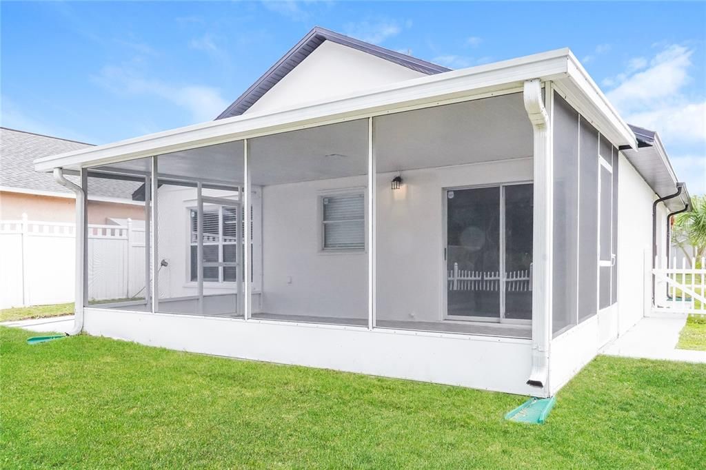 For Rent: $2,160 (3 beds, 2 baths, 1164 Square Feet)