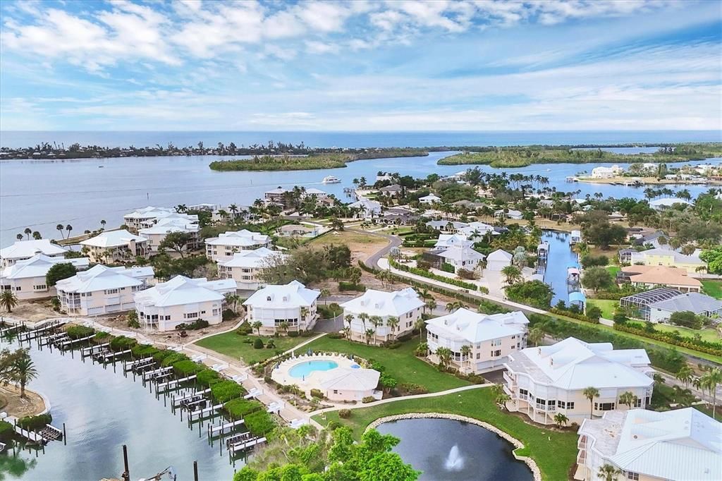 For Sale: $599,900 (2 beds, 2 baths, 1624 Square Feet)